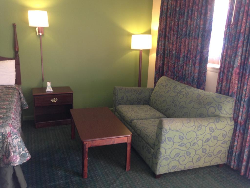 Gas Lite Motel Lawrenceville Номер фото