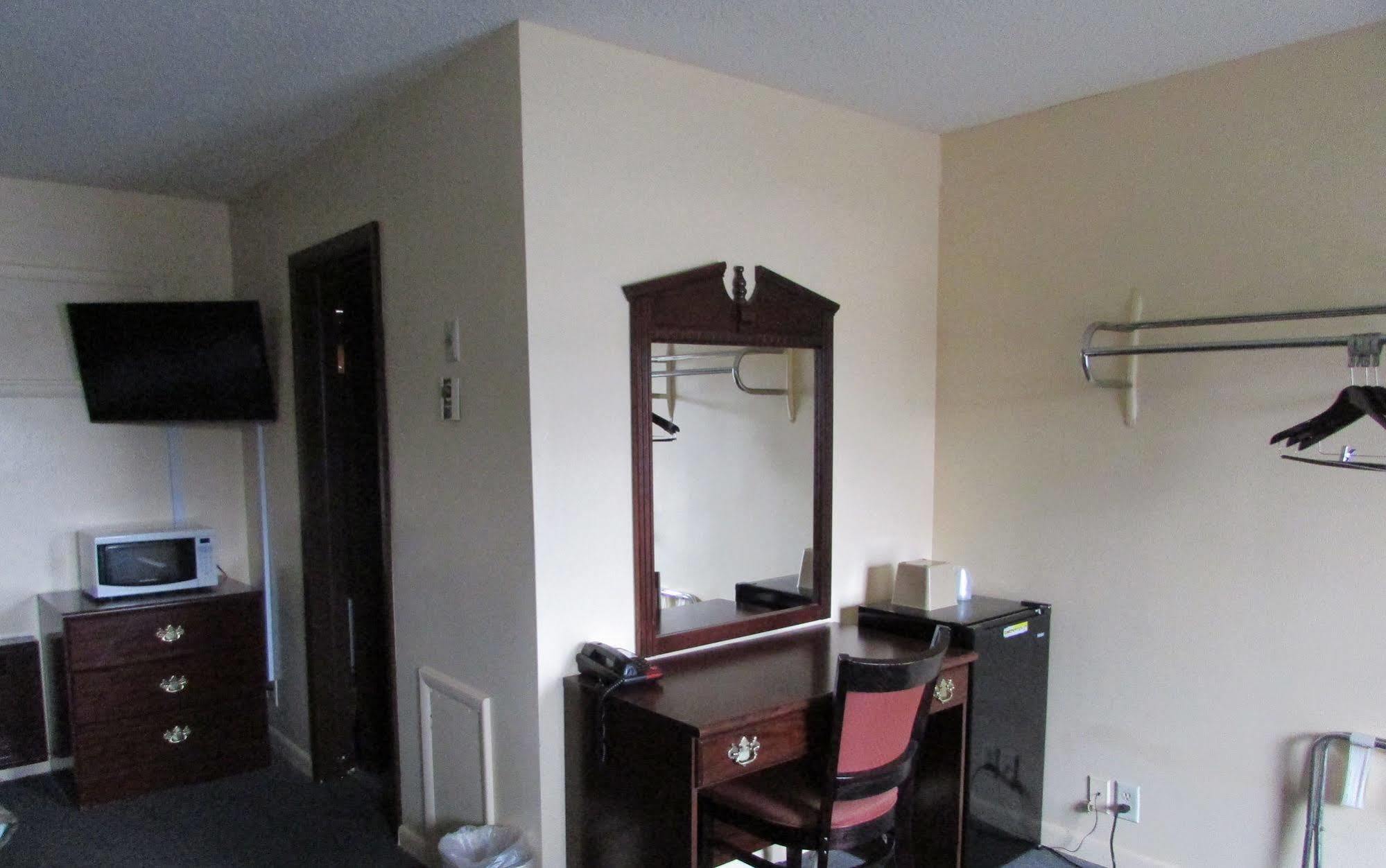 Gas Lite Motel Lawrenceville Экстерьер фото