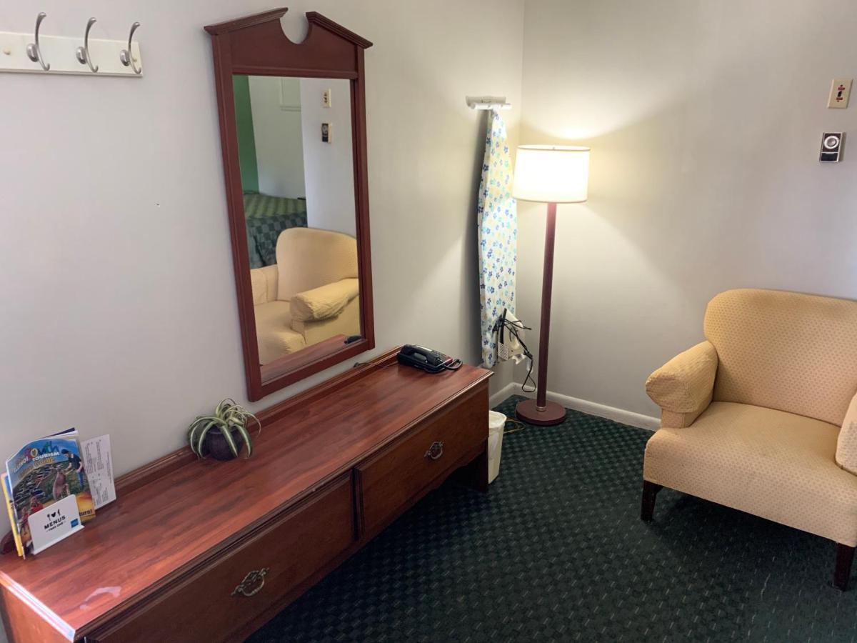 Gas Lite Motel Lawrenceville Экстерьер фото